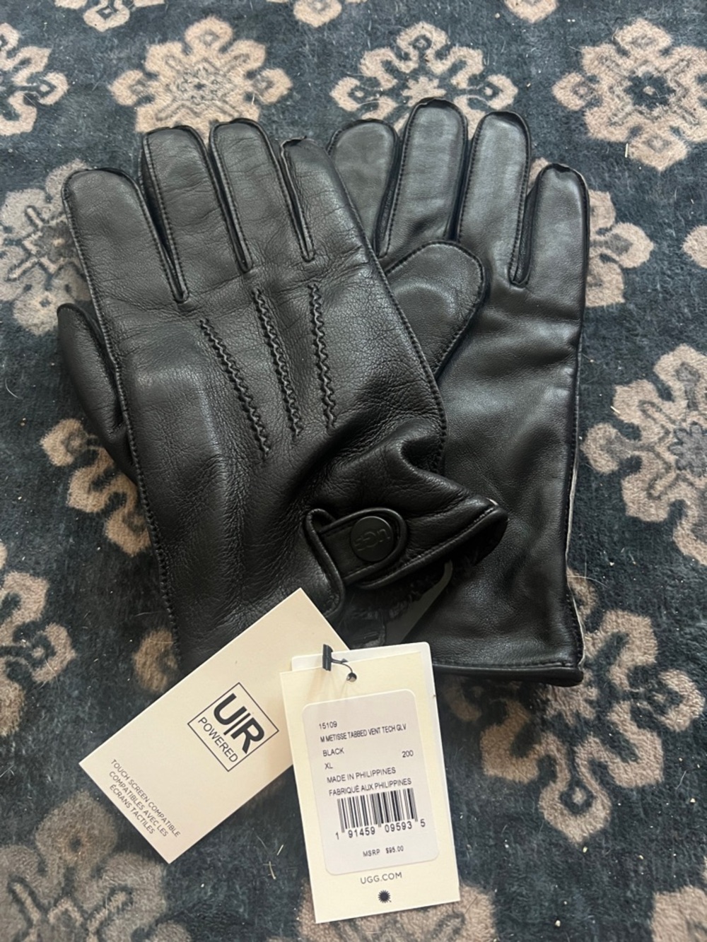 UGG Men's Black Leather Touchscreen Gloves